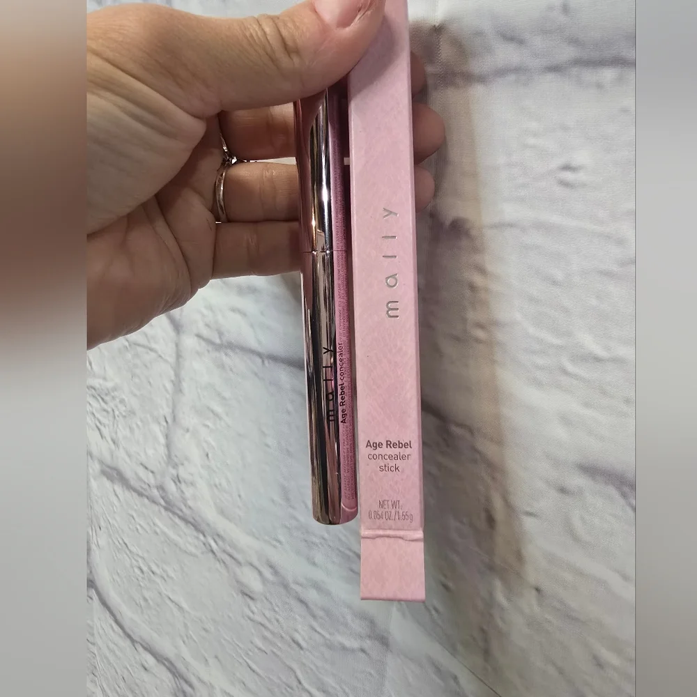 NIB Mally Age Rebel Concealer Stick - Tan Full Size